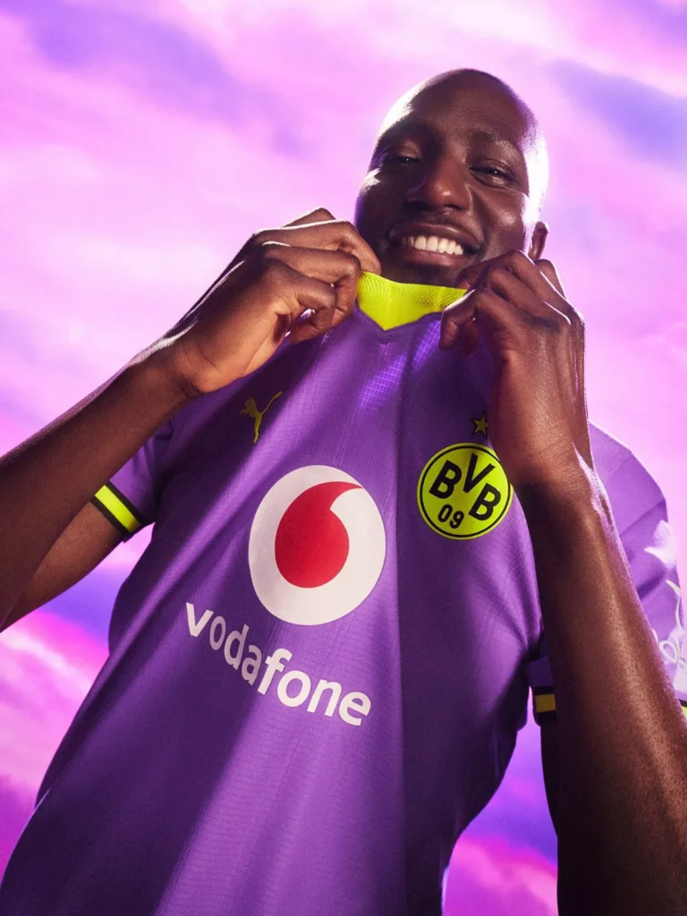 El Borussia Dortmund se viste de morado con su tercera camiseta 2026-2027