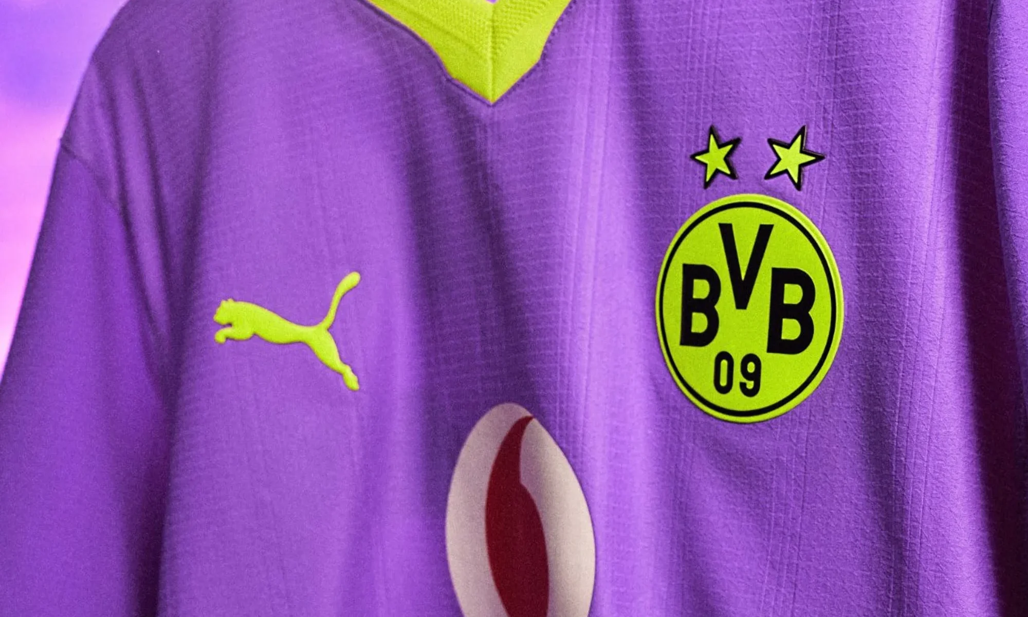 El Borussia Dortmund se viste de morado con su tercera camiseta 2026-2027