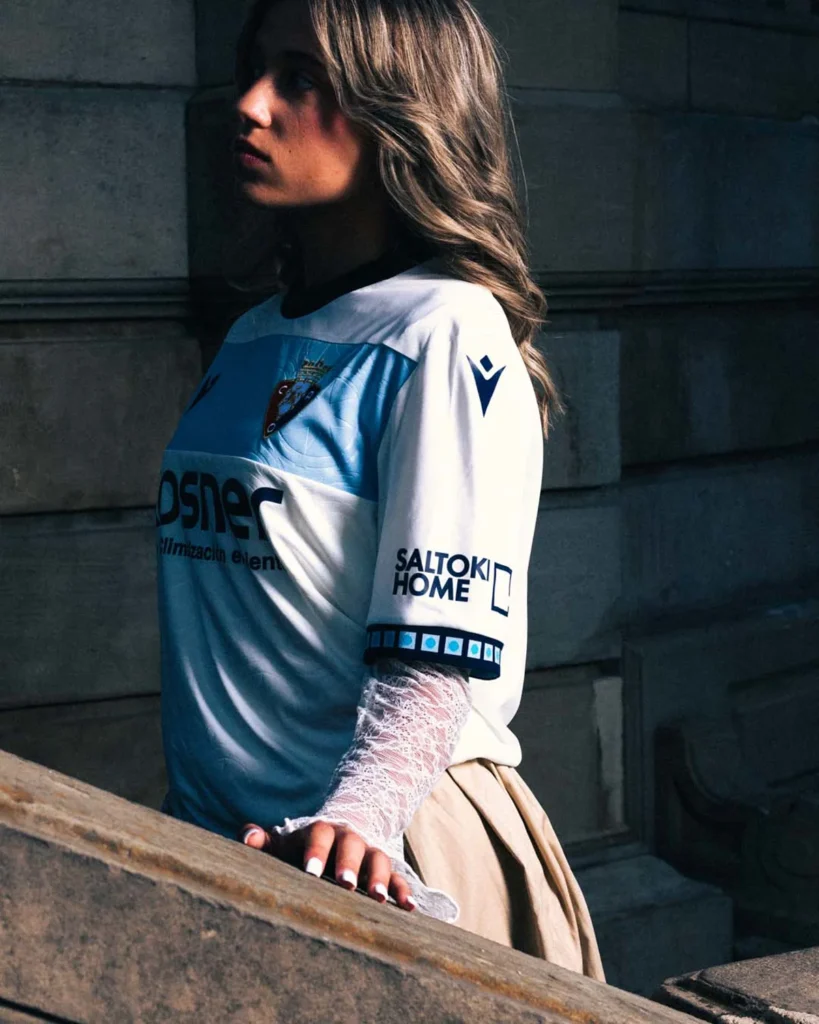 Las camisetas del CA Osasuna 2026-2027 se inspiran en la Plaza del Castillo de Pamplona