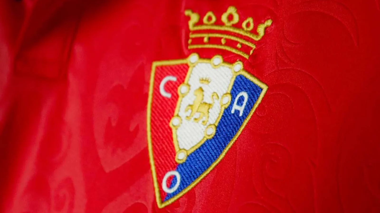 Las camisetas del CA Osasuna 2026-2027 se inspiran en la Plaza del Castillo de Pamplona