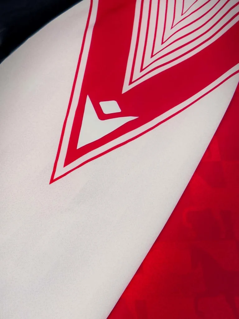 Las camisetas del Padova 2026-2027 unen la historia del club y el Caballo de Madera de Padua