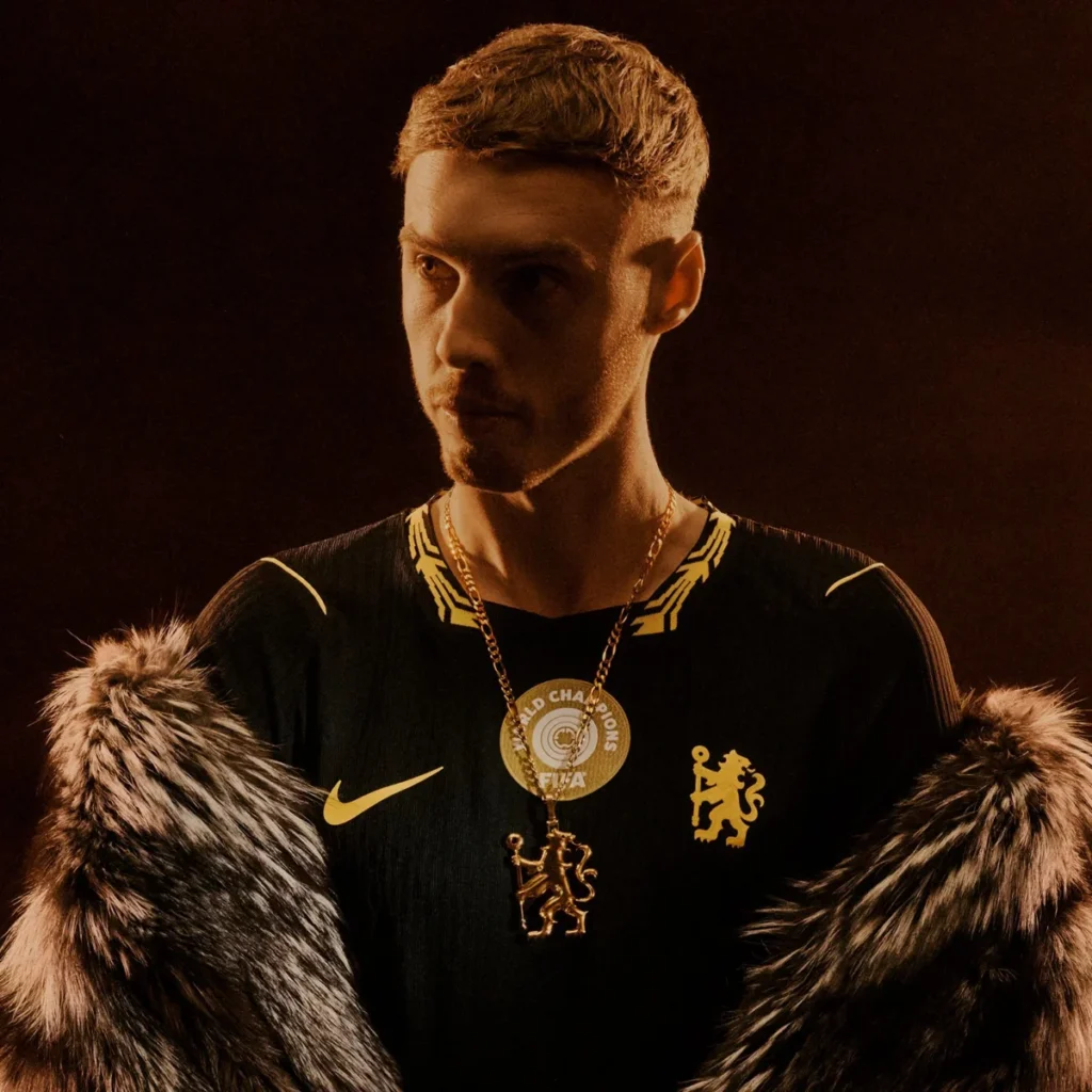 «Unleash The Lion»: el Chelsea viste de negro y oro en su camiseta visitante 2026-2027
