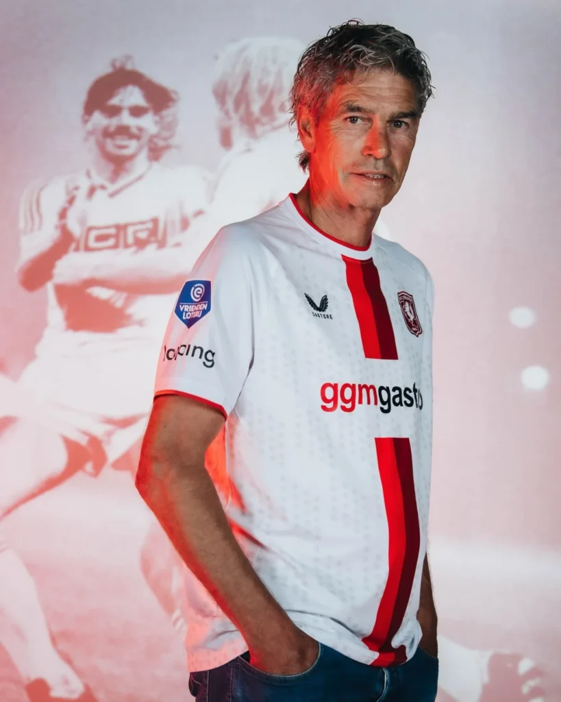 Las camisetas del FC Twente 2026-2027 homenajean al campeón de 2010, a la afición viajera y a Het Diekman