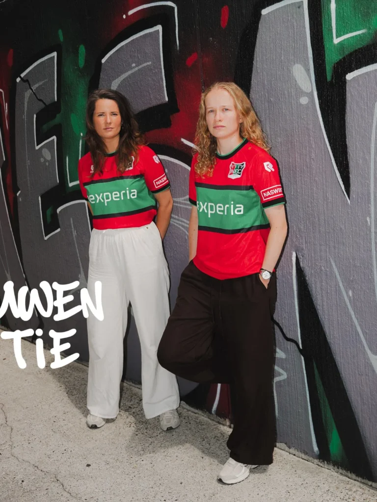 Grafitis, heráldica y un laberinto: el N.E.C. Nijmegen convierte sus camisetas 2026-2027 en arte