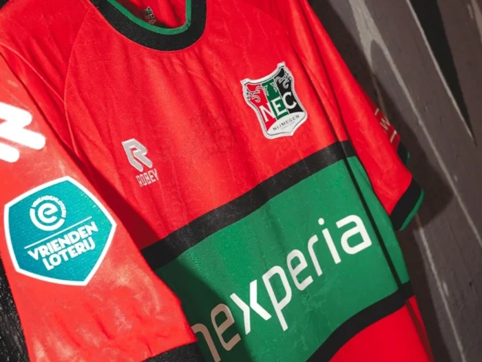 Grafitis, heráldica y un laberinto: el N.E.C. Nijmegen convierte sus camisetas 2026-2027 en arte