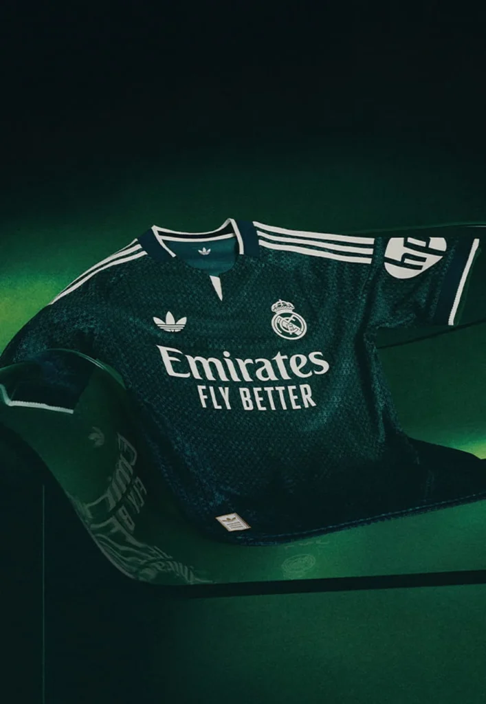 La camiseta suplente del Real Madrid 2026-2027 recupera el verde oscuro con un patrón muy especial