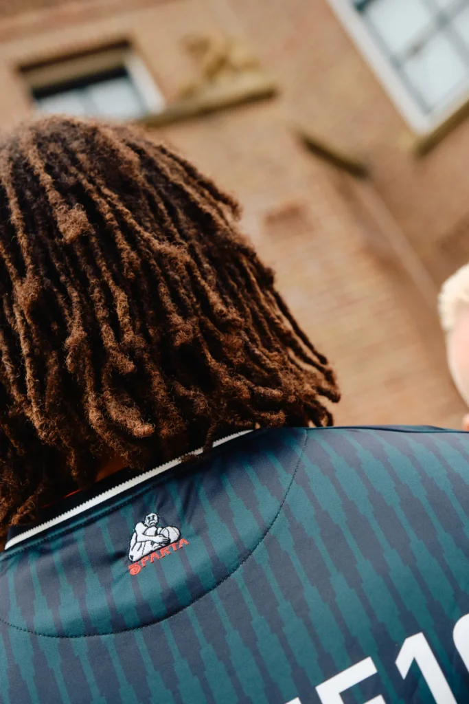 Sparta Rotterdam rinde homenaje a Het Kasteel con sus camisetas 2026-2027