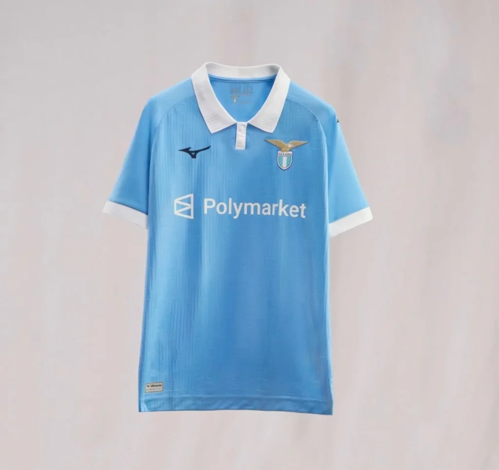 La Lazio presenta sus camisetas 2026-2027, un tributo a Roma y a sus clásicos retro
