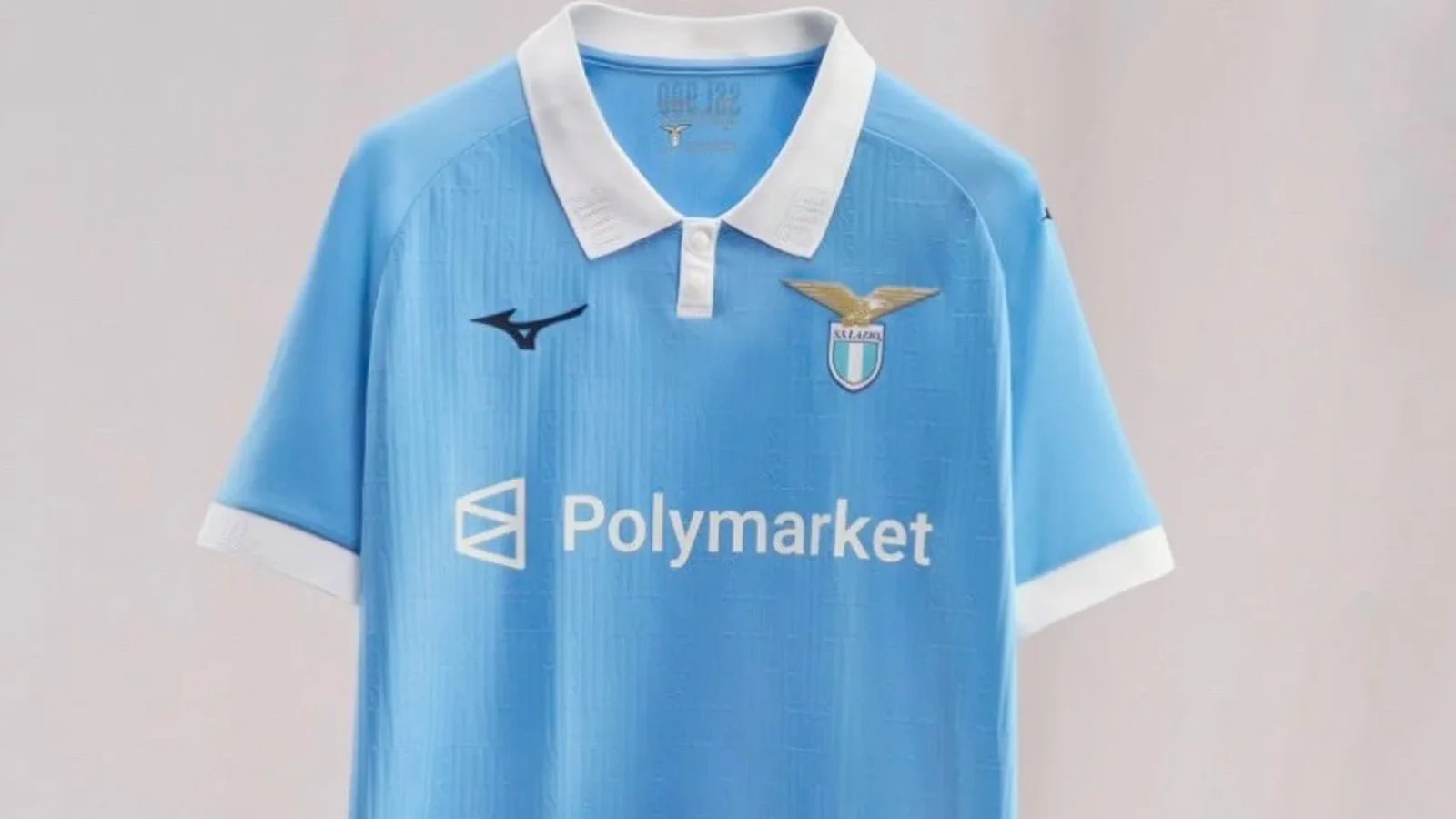 La Lazio presenta sus camisetas 2026-2027, un tributo a Roma y a sus clásicos retro