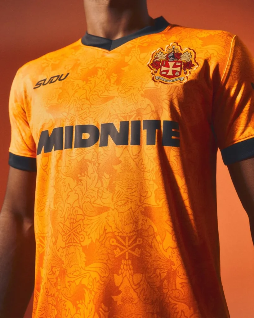 El Wolverhampton celebra 150 años con sus camisetas 2026-2027