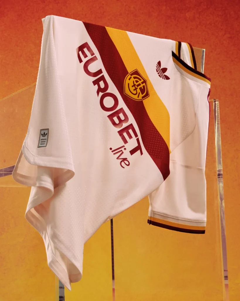 La segunda camiseta de la Roma 2026-2027 recupera el espíritu de los años 40