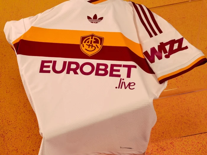 La segunda camiseta de la Roma 2026-2027 recupera el espíritu de los años 40
