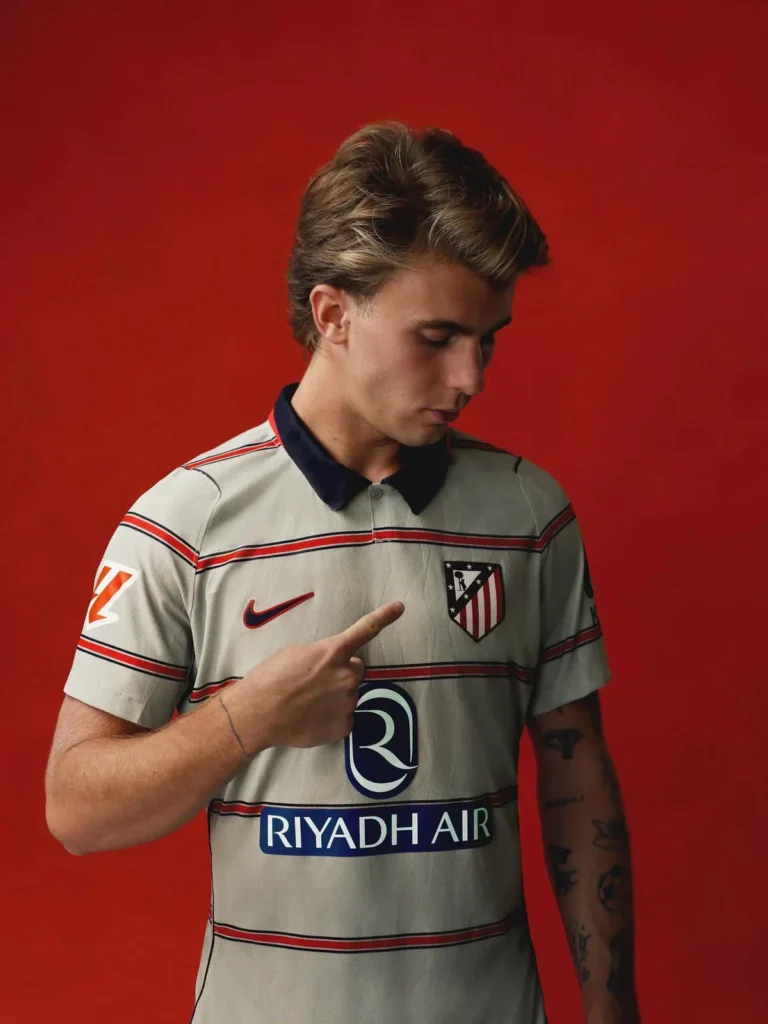 La tercera camiseta del Atlético de Madrid 2026-2027 es gris con detalles rojiblancos