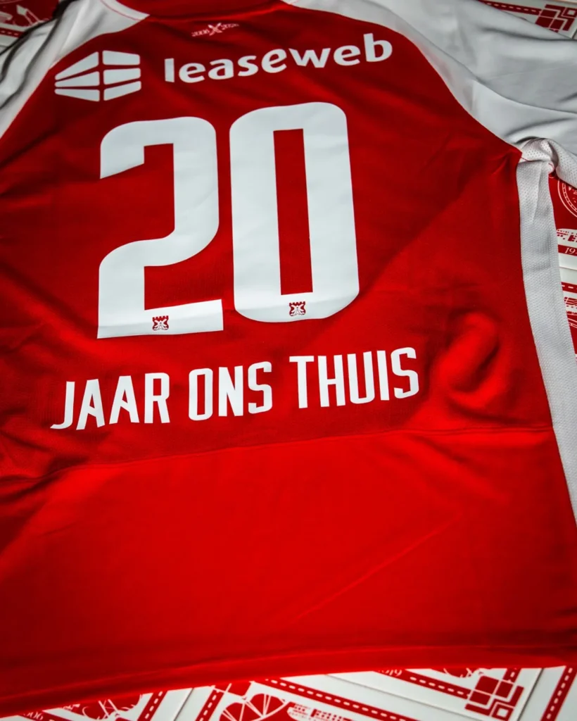 El AZ Alkmaar celebra el AFAS Stadion y el mítico curso 1980-81 en sus nuevas camisetas 2026-2027
