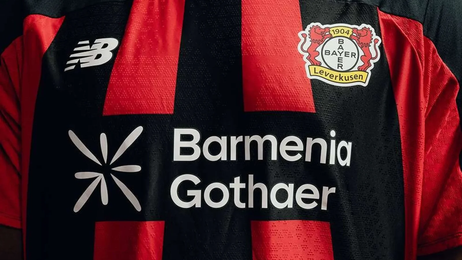 Bayer Leverkusen presenta sus camisetas 2026-2027, inspiradas en el BayArena y en la «City of Colours»
