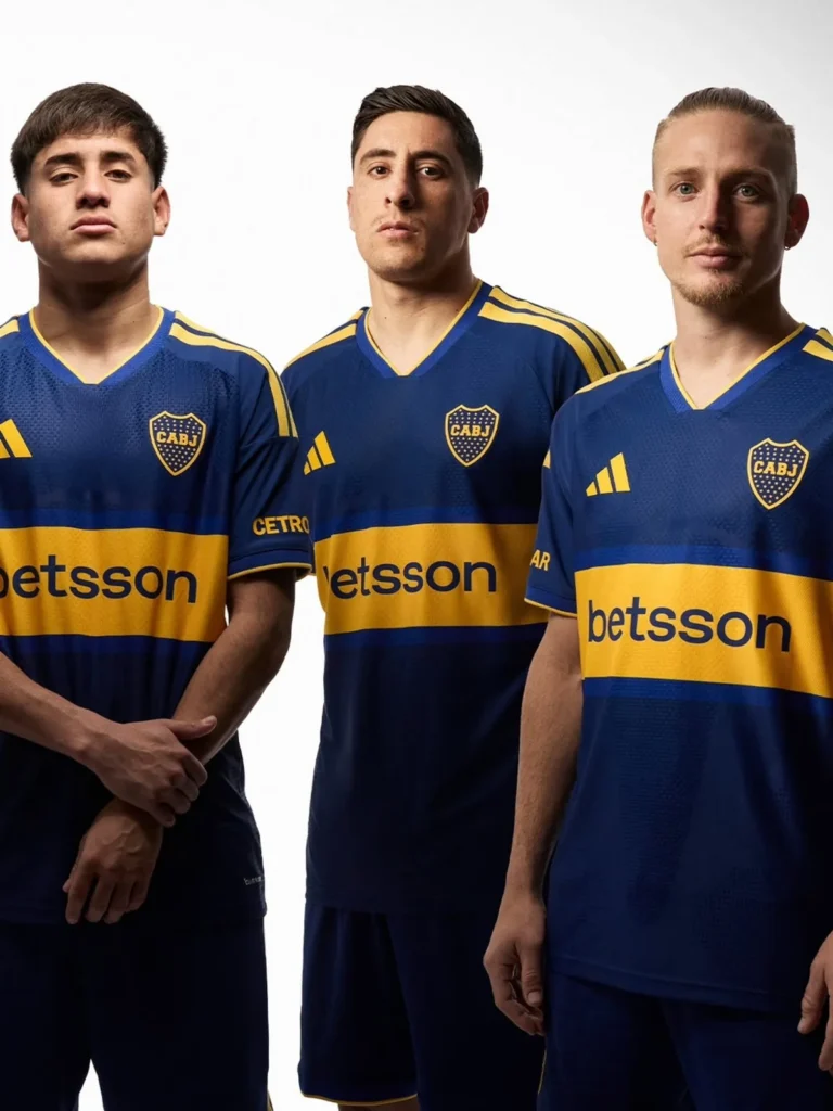 La camiseta local de Boca Juniors 2026-2027 recupera el detalle celeste de los noventa
