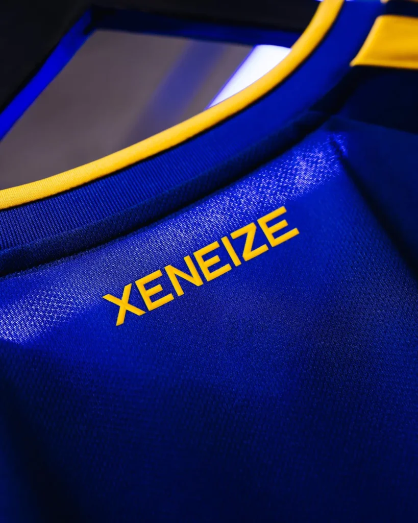 La camiseta local de Boca Juniors 2026-2027 recupera el detalle celeste de los noventa