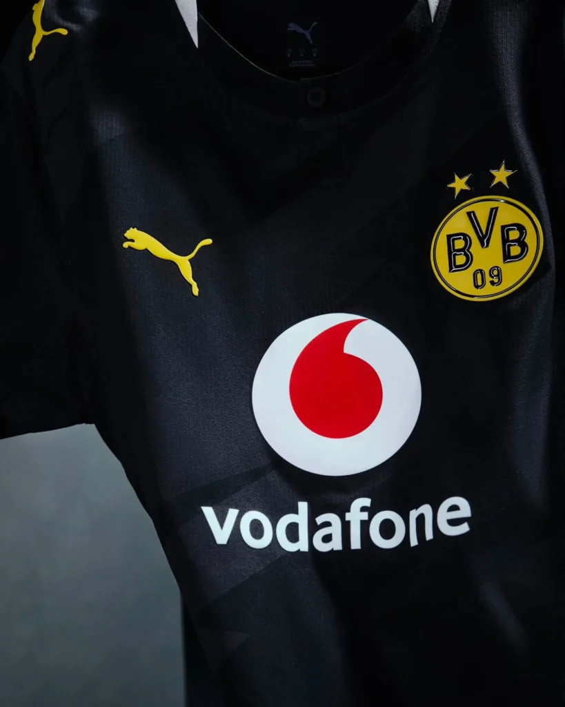 El Borussia Dortmund presenta su camiseta visitante 2026-2027: un homenaje a su afición