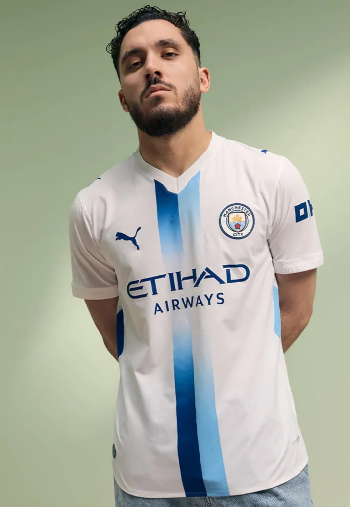 El Manchester City presenta su tercera camiseta 2026-2027 diseñada con inteligencia artificial