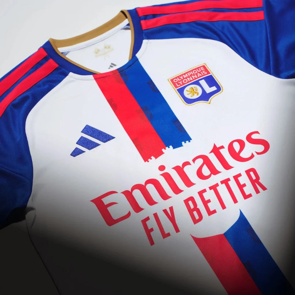 El Olympique de Lyon presenta sus camisetas 2026-2027 en homenaje a la ciudad
