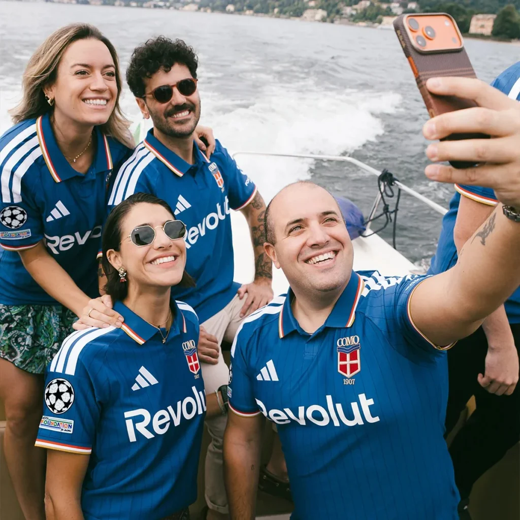 Como 1907 presenta sus camisetas 2026-2027, una oda a la ciudad para su estreno en Champions
