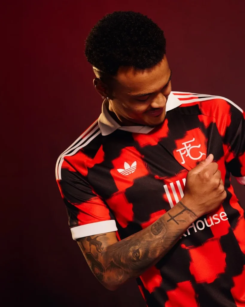 Aire retro y el Támesis: así son las camisetas del Fulham 2026-2027