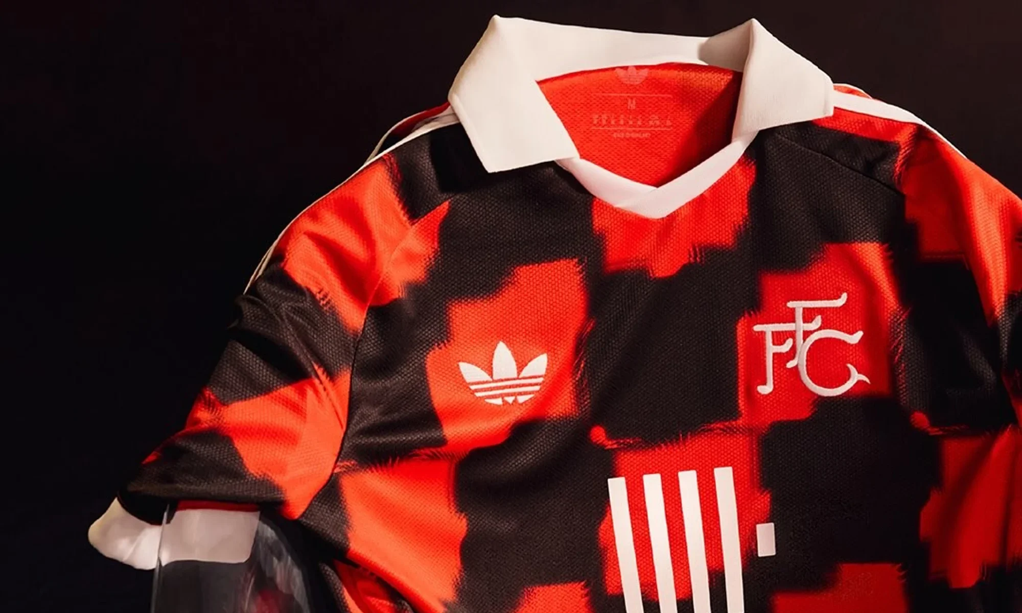 Aire retro y el Támesis: así son las camisetas del Fulham 2026-2027