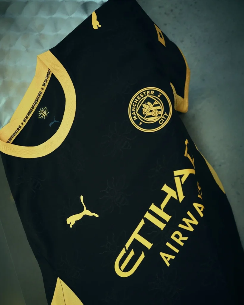 La segunda camiseta del Manchester City 2026-2027 rinde homenaje a la Worker Bee