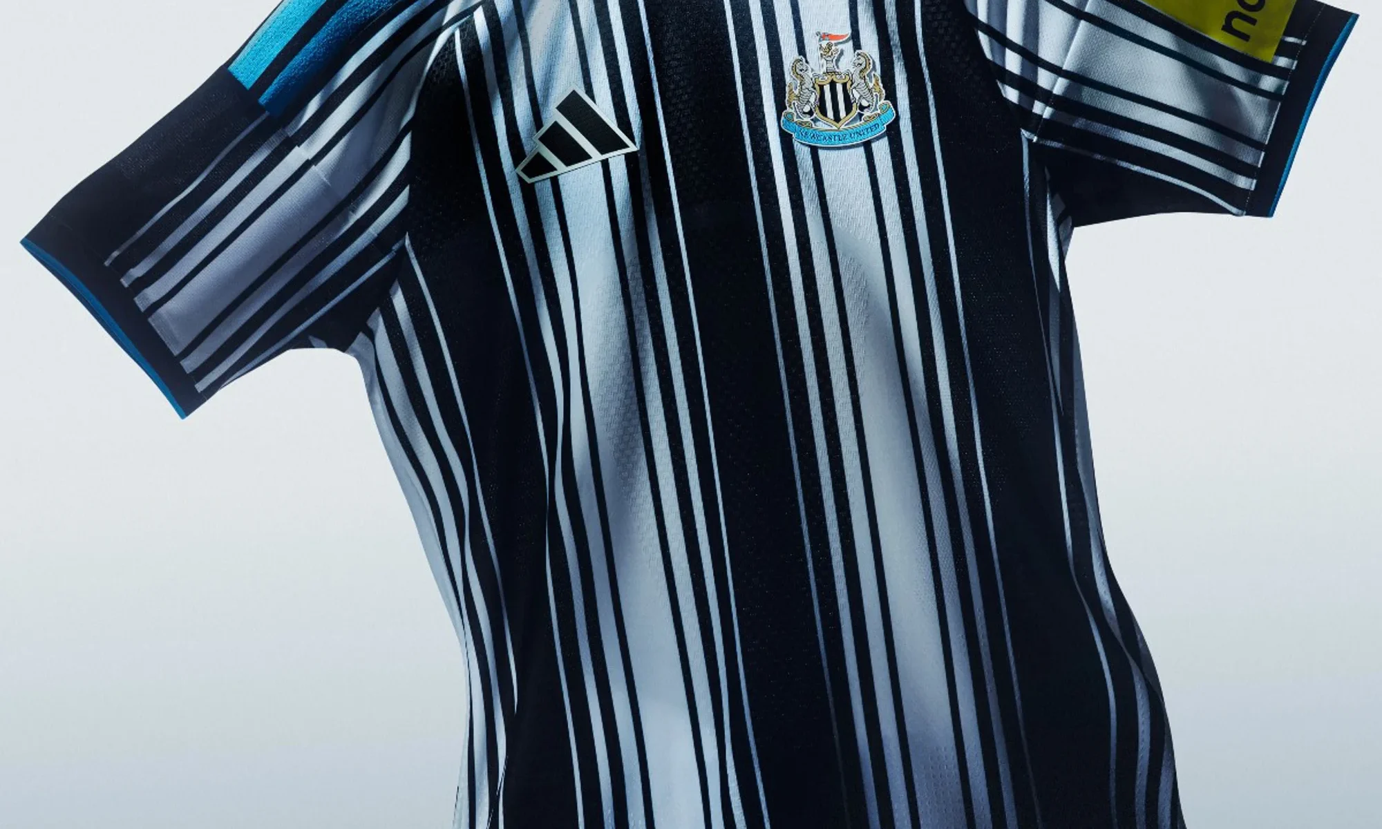 El Newcastle United combina tradición e innovación en sus camisetas 2026-2027