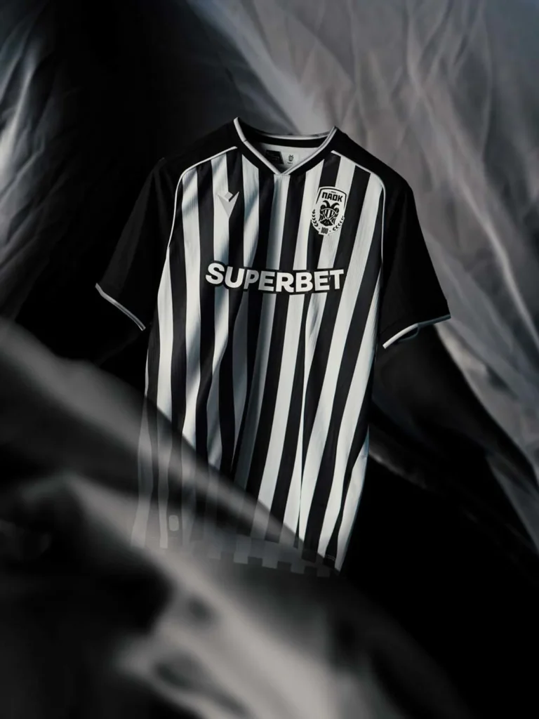 PAOK celebra su centenario con las nuevas camisetas 2026-2027 de Macron