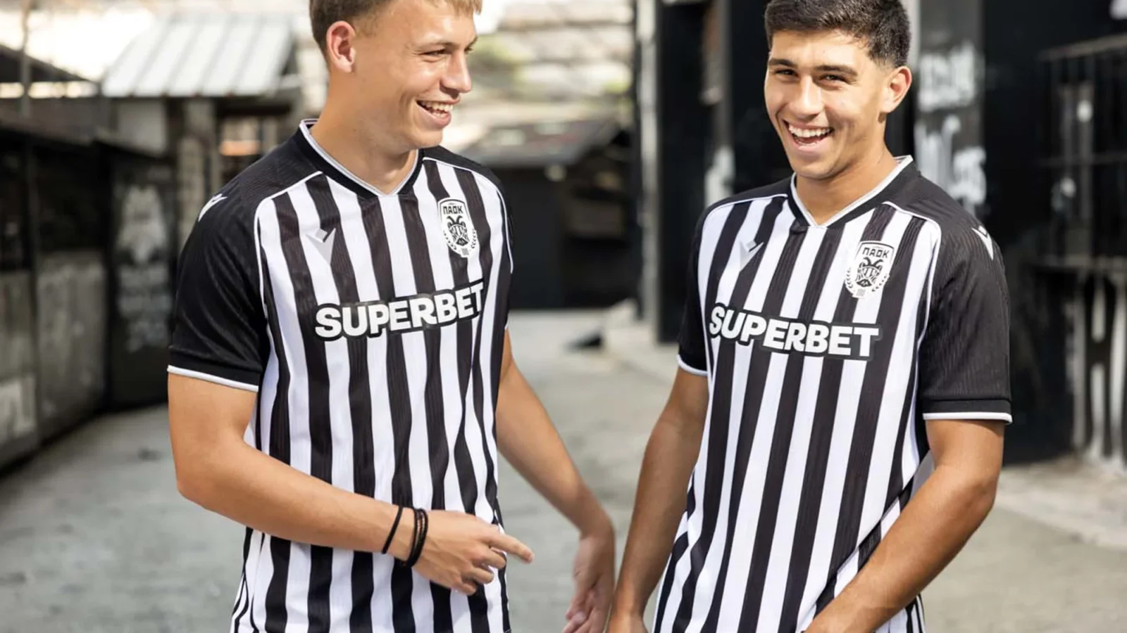 PAOK celebra su centenario con las nuevas camisetas 2026-2027 de Macron