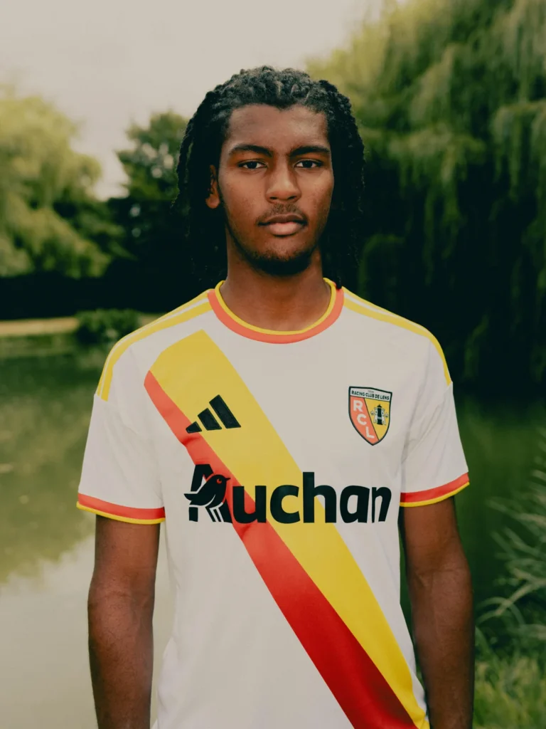 RC Lens y adidas vuelven a unirse: así son las camisetas 2026-2027