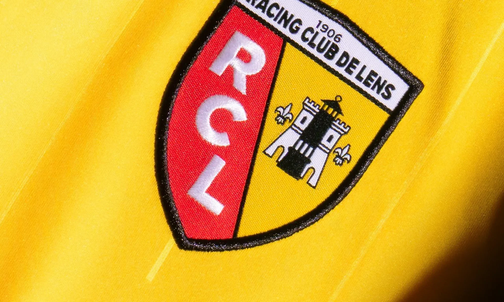 RC Lens y adidas vuelven a unirse: así son las camisetas 2026-2027
