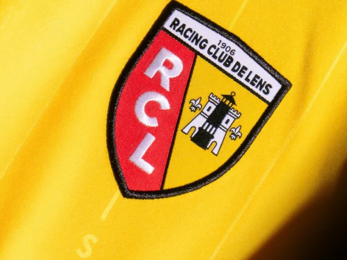 RC Lens y adidas vuelven a unirse: así son las camisetas 2026-2027