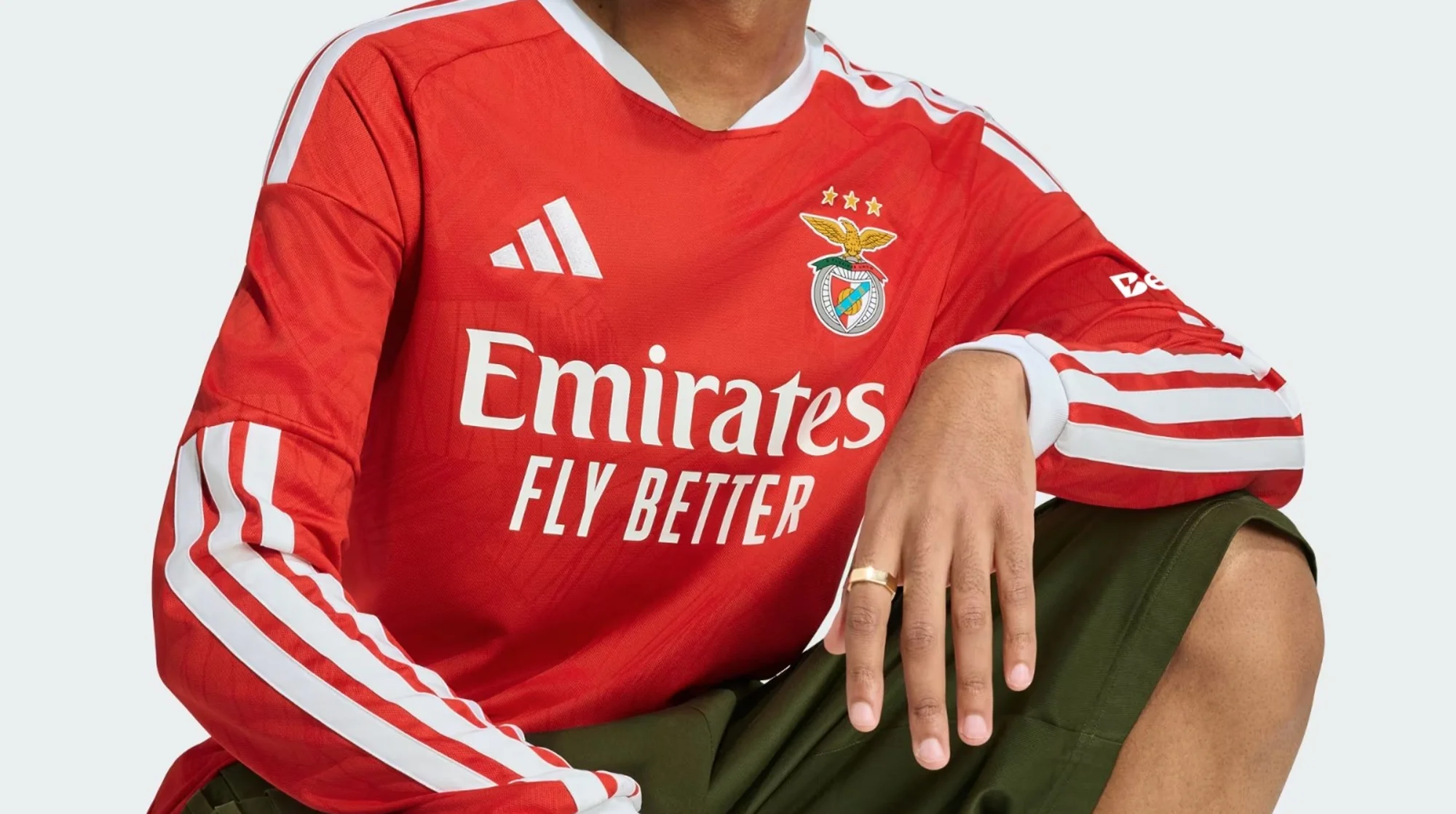 El Benfica dedica sus camisetas 2026-2027 a los 20 años del Benfica Campus