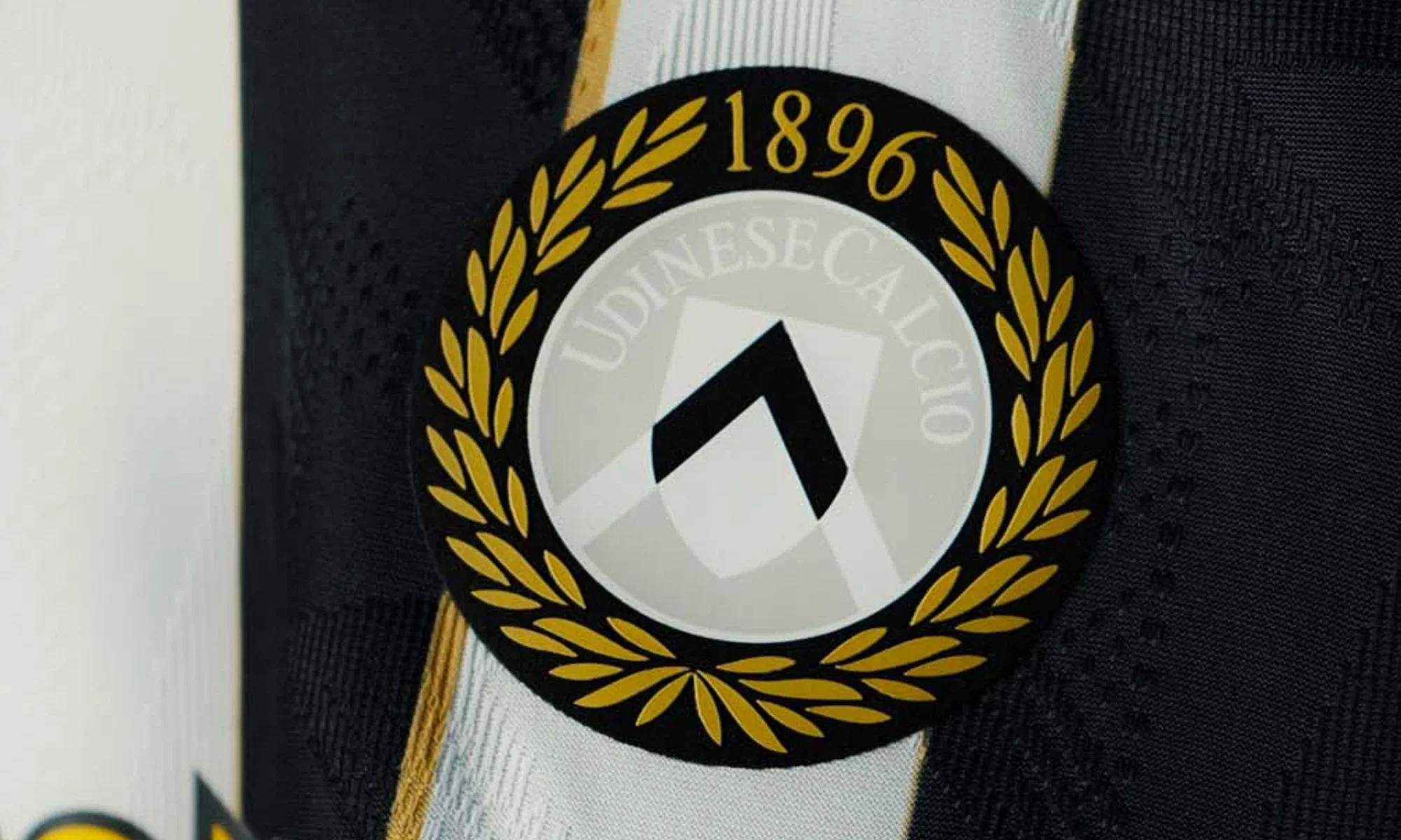 Udinese celebra 130 años de historia con sus camisetas 2026-2027