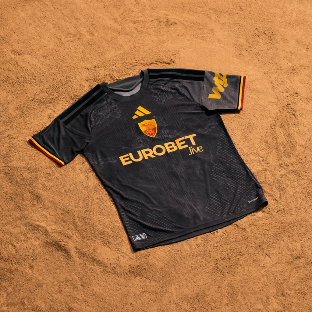 La Roma convierte la Fides romana en su tercera camiseta