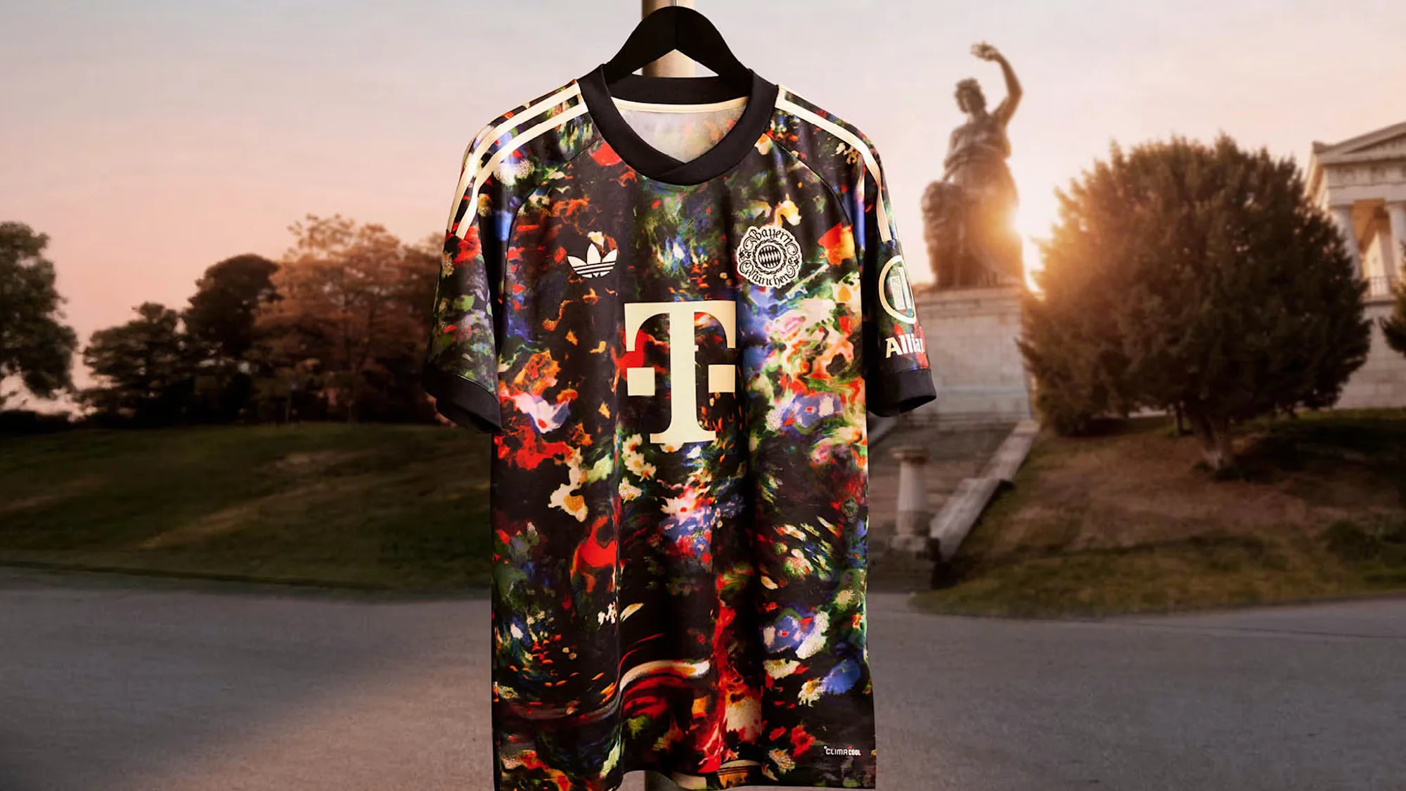 El Bayern de Múnich viste el Oktoberfest 2026 con una camiseta llena de flores