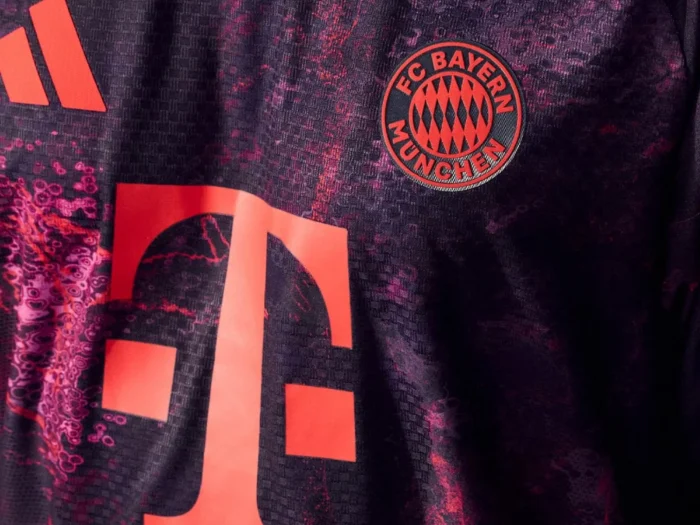 La tercera camiseta del Bayern de Múnich 2026-2027 celebra cuatro momentos históricos