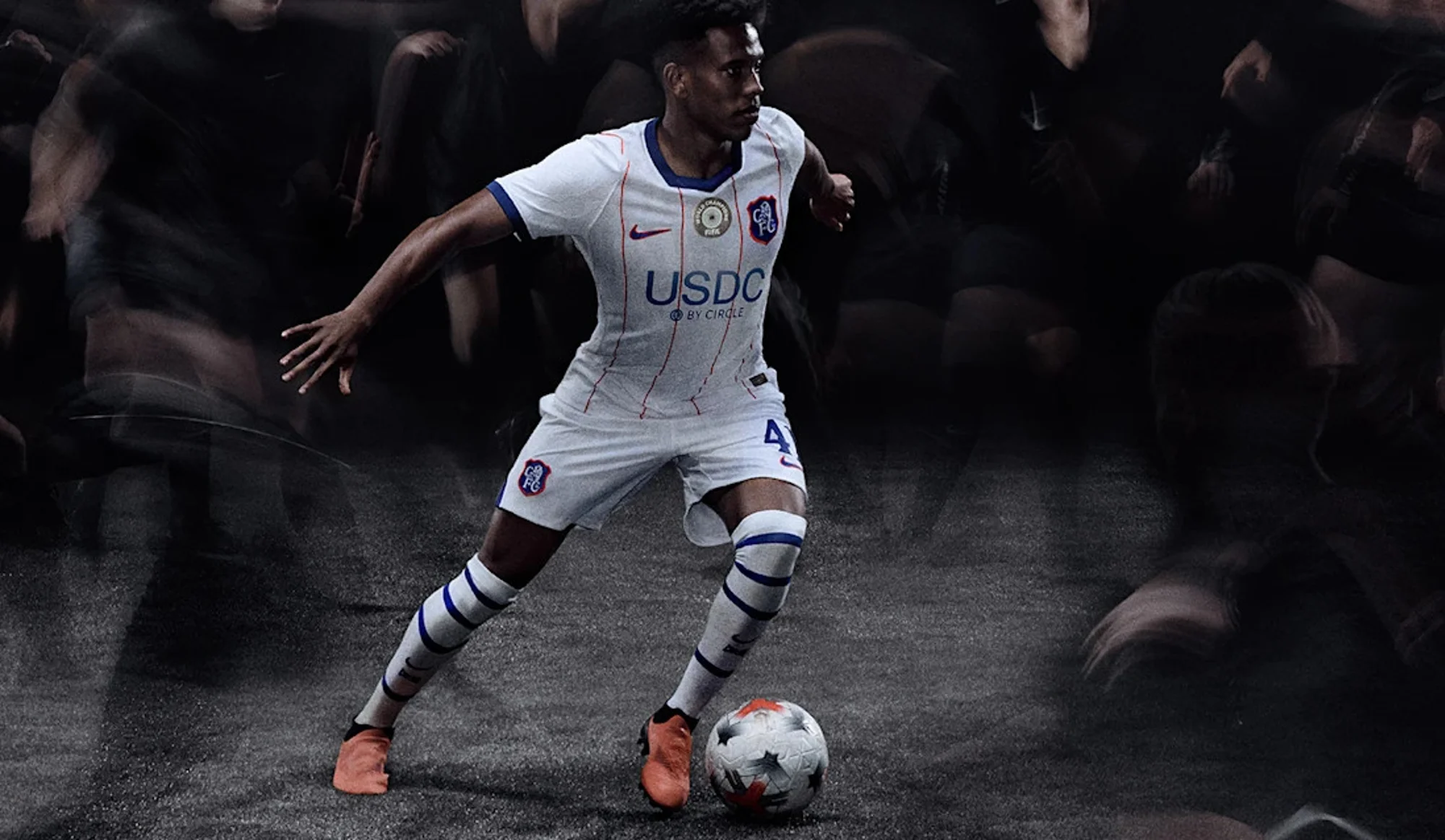 El Chelsea firma una tercera camiseta 2026-2027 con alma de los ochenta y los noventa