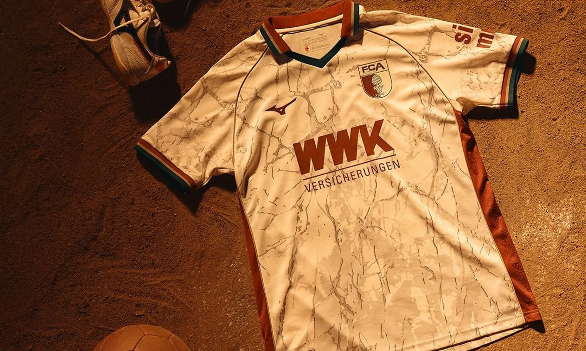 El FC Augsburgo rinde homenaje a su ciudad en las camisetas 2026-2027