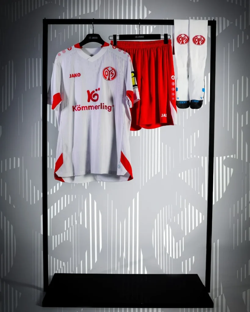 Las camisetas del FSV Mainz 05 2026-2027 rebosan detalles del club y de la ciudad