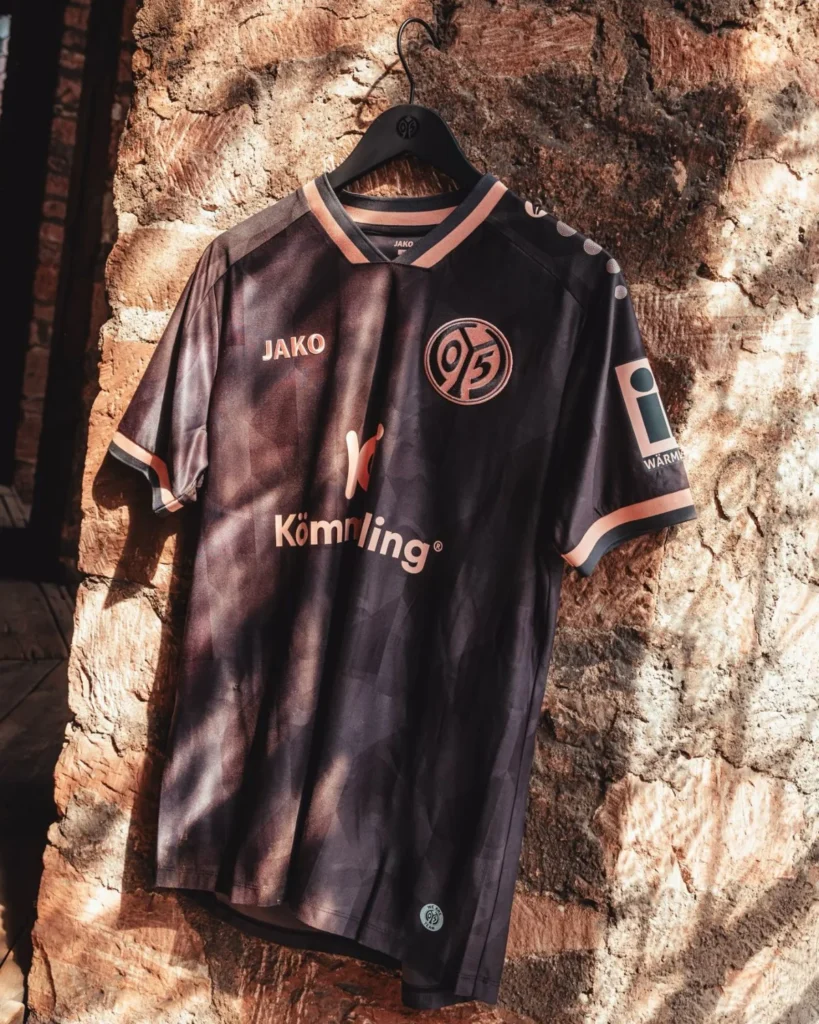 Las camisetas del FSV Mainz 05 2026-2027 rebosan detalles del club y de la ciudad