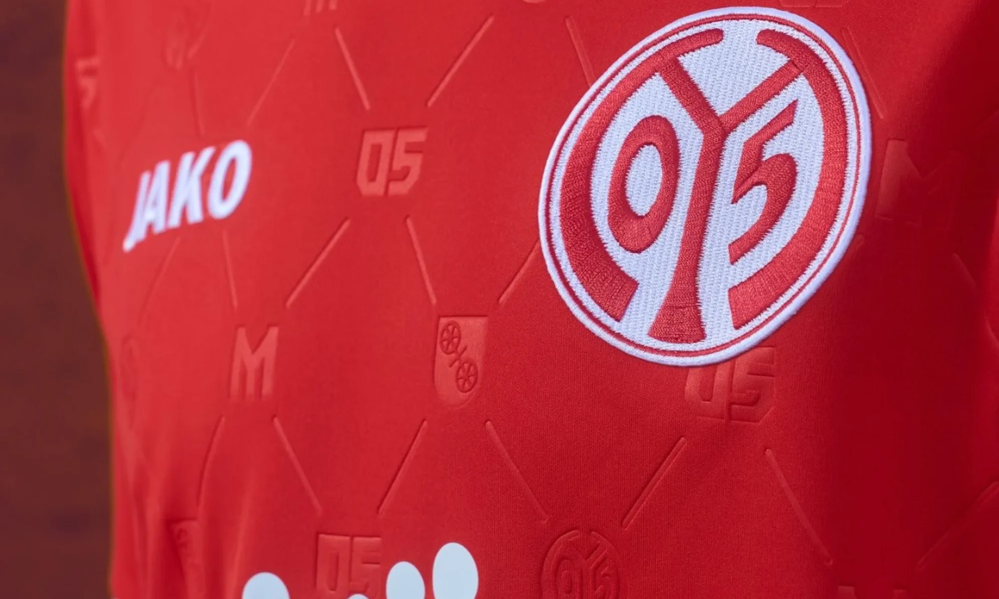 Las camisetas del FSV Mainz 05 2026-2027 rebosan detalles del club y de la ciudad