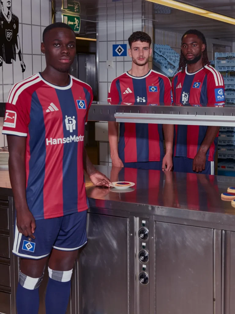 El Hamburger SV rinde homenaje al Volksparkstadion y a los años 80 en sus camisetas 2026-2027
