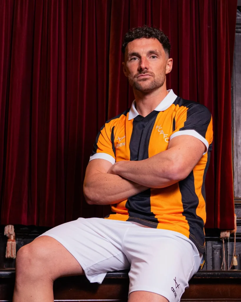 El Hull City recupera sus camisetas históricas en la temporada 2026-2027