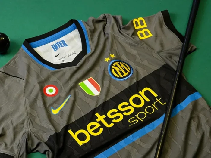 El Inter de Milán revive los años noventa en su tercera camiseta 2026-2027