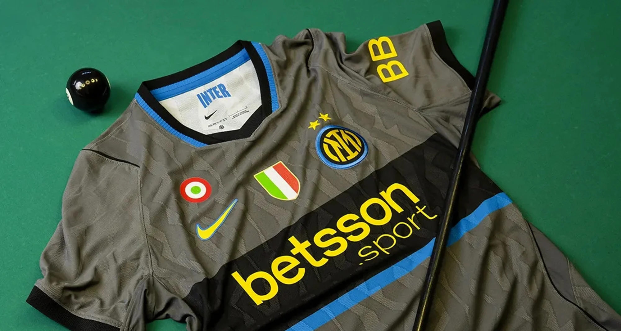 El Inter de Milán revive los años noventa en su tercera camiseta 2026-2027