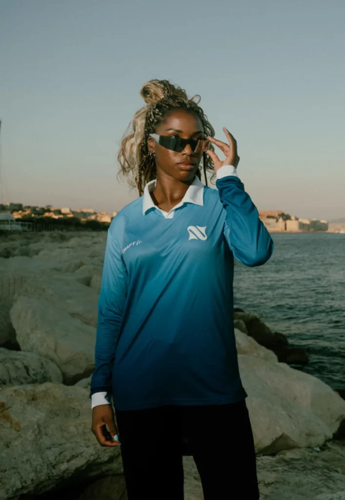 La Napoli Women presenta su camiseta local 2026-2027 inspirada en el mar de Nápoles
