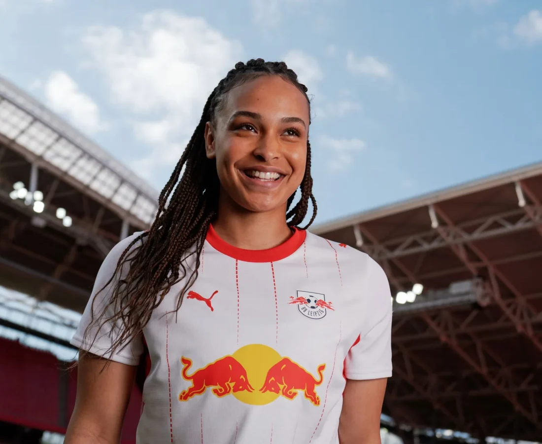 El RB Leipzig se inspira en su ciudad y su estadio en las camisetas 2026-2027